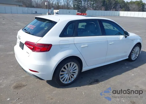 2017 Audi A3 E-Tron 1.4T Premium z USA, uszkodzony, nr VIN WAUUPBFF2HA087102